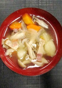 野菜たっぷり簡単スープ★コンソメ味