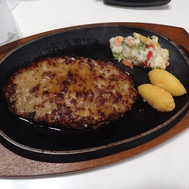 ステーキ皿でハンバーグ大変身 レシピ 作り方 By クック8fdoyn クックパッド 簡単おいしいみんなのレシピが359万品 ステーキ皿でハンバーグ大変身 レシピ 作り方 By クック8fdoyn クックパッド 簡単おいしいみんなのレシピが359万品