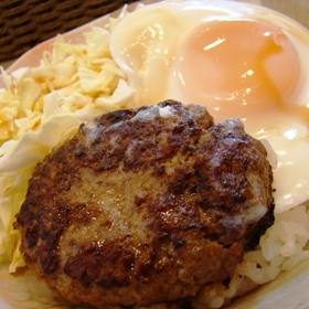 ハンバーグの翌昼に★手抜きロコモコ