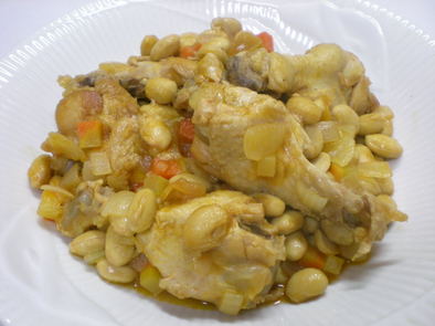 鶏とお豆の洋風煮の写真