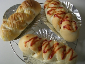 懐かしい味☆カレーソーセージパン