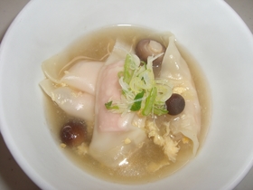 桃色餃子スープ❤