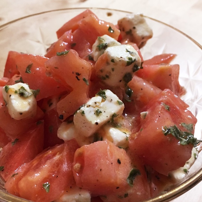カリフォルニアバルサミコ酢を使ったトマトのカプレーゼサラダのレシピ
