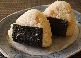 簡単♪天むす風おにぎり(えび&揚げ玉)