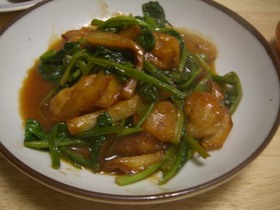 お餅とじゃがのピリ辛ソースあえ♪