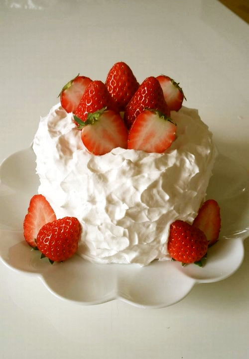 【4号サイズ】苺のデコレーションケーキ♪の画像