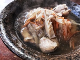 鶏味塩&釜炊き五香だし 具沢山のお雑煮