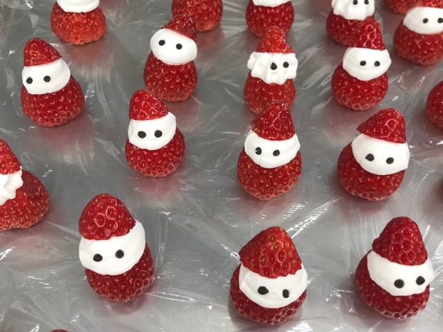 いちごサンタ ちょっとひと手間で失敗なし レシピ 作り方 By やよんまま クックパッド 簡単おいしいみんなのレシピが354万品 いちごサンタ ちょっとひと手間で失敗なし レシピ 作り方 By やよんまま クックパッド 簡単おいしいみんなのレシピが354万品