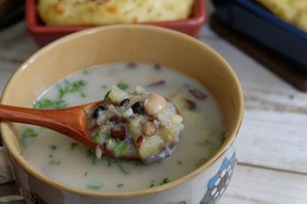 雑穀とさつまいもの食べる豆乳スープ