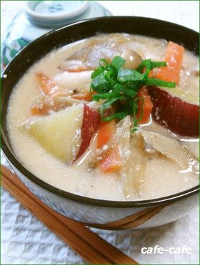 酒粕たっぷり豚汁~粕汁