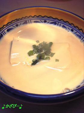 5分でスープ♪豆乳&豆腐の鶏ガラ仕立て