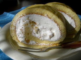 簡単くまるのマロンロールケーキ