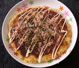 もち&チーズ&魚肉ソーセージのお好み焼き