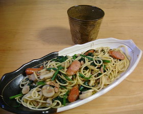 バターじょうゆ炒めポパイパスタ