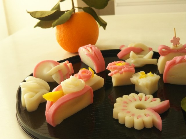 かまぼこの飾り切り 紅白蒲鉾 レシピ 作り方 By ちえらむ クックパッド 簡単おいしいみんなのレシピが354万品