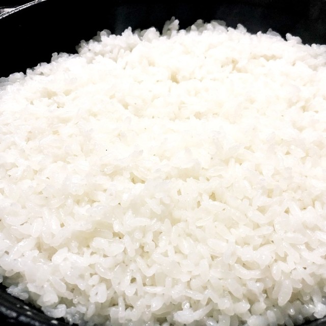 炊飯器より美味い ダッチオーブンで白米 レシピ 作り方 By D San クックパッド 簡単おいしいみんなのレシピが360万品