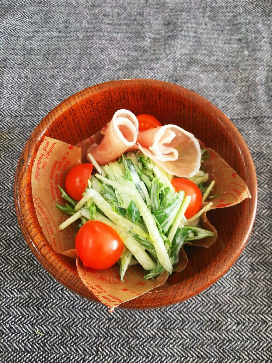 水菜ときゅうりのサラダの画像