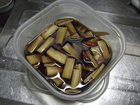 大根の甘辛漬け