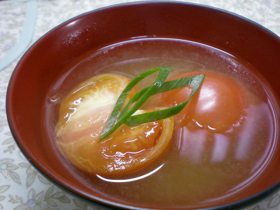 トマトのお味噌汁の画像