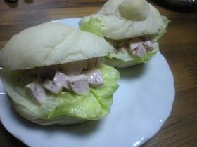 *おさかなソーセージのサンドイッチ*
