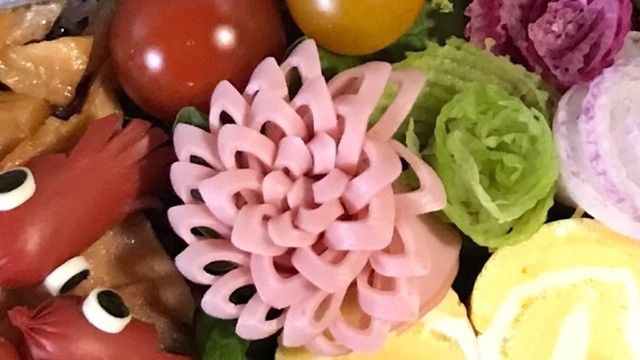 簡単 キャラ弁 おかず 花ハム レシピ 作り方 By きょゆず クックパッド
