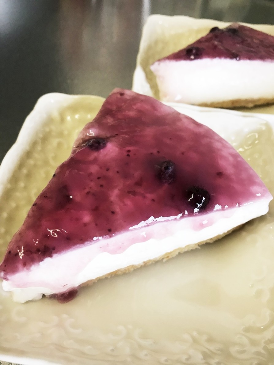 ヨーグルトケーキのブルーベリーソースかけ by ☆ぼうchan☆ 【クックパッド】 簡単おいしいみんなのレシピが395万品