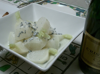 白い野菜の温サラダ。ゴルゴンゾーラの風味の写真