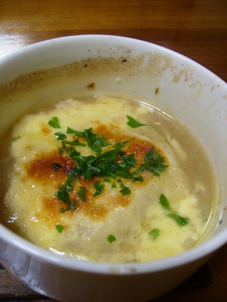 麩のオニオングラタンスープの画像