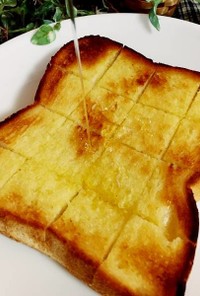 食パンで★バターハニートースト