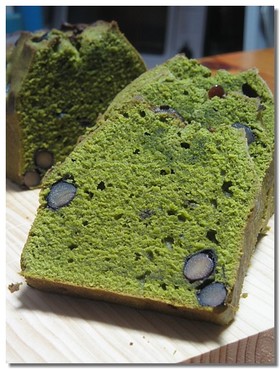 黒豆入り抹茶パウンド