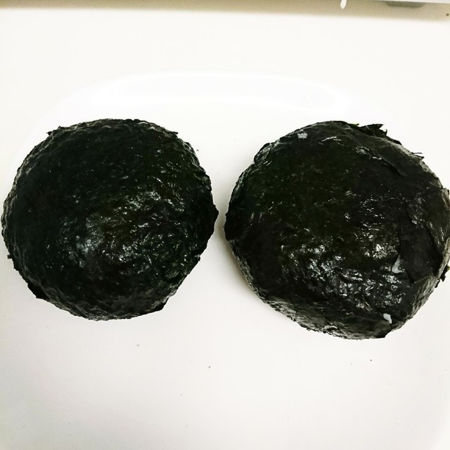 ばくだんおにぎりの巻き方 レシピ 作り方 By ちゃきえ クックパッド 簡単おいしいみんなのレシピが361万品