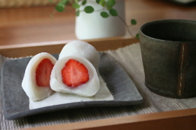 レンジで作る簡単いちご大福☆