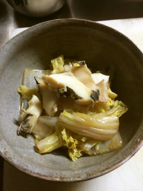 ニシ貝と白菜の煮物