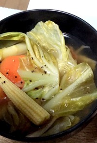 野菜たっぷりブイヨンスープ