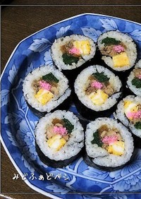 さば缶✿鯖そぼろと春菊の巻き寿司