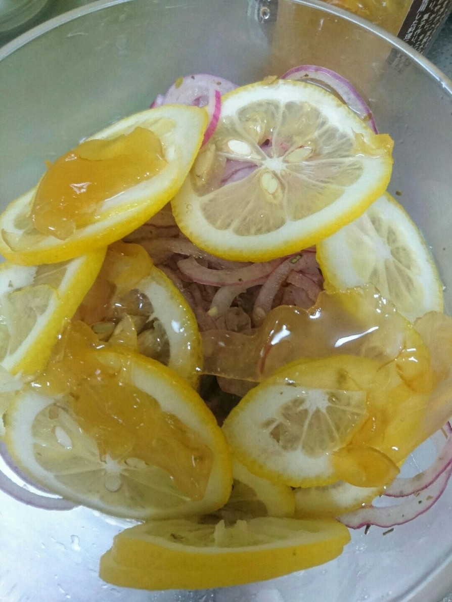 赤玉ねぎの生姜ハチミツレモン和えの画像