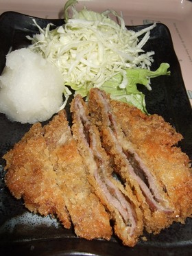 とんかつ梅シソ入り(大根おろしのせ)