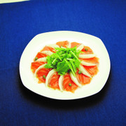 冬野菜とサーモンのカルパッチョの写真