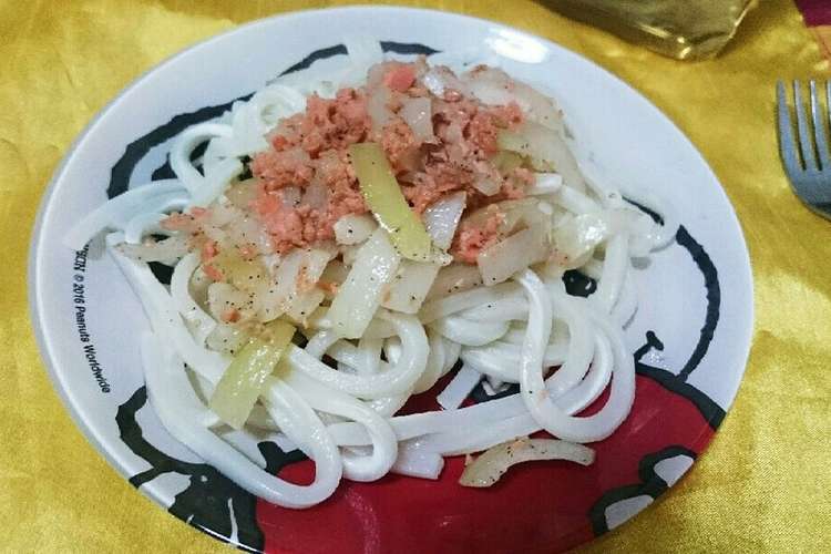 ズボラ飯 玉葱と鮭のパスタ風うどん レシピ 作り方 By ぺこ太郎 クックパッド
