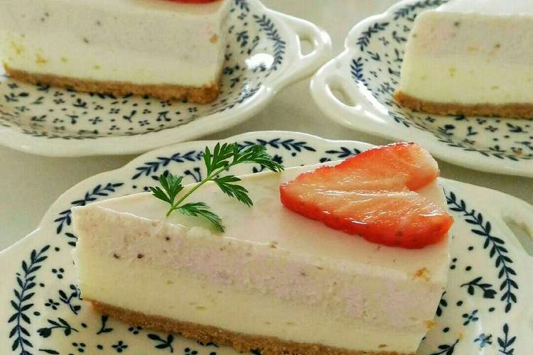 二層のストロベリーレアチーズケーキ レシピ 作り方 By Tarachan76 クックパッド 簡単おいしいみんなのレシピが359万品