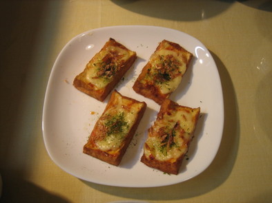 厚揚げのピリ辛チーズ焼きの写真