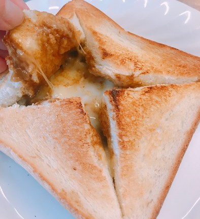 朝ごはんに！焼きチーズカレー トーストの写真