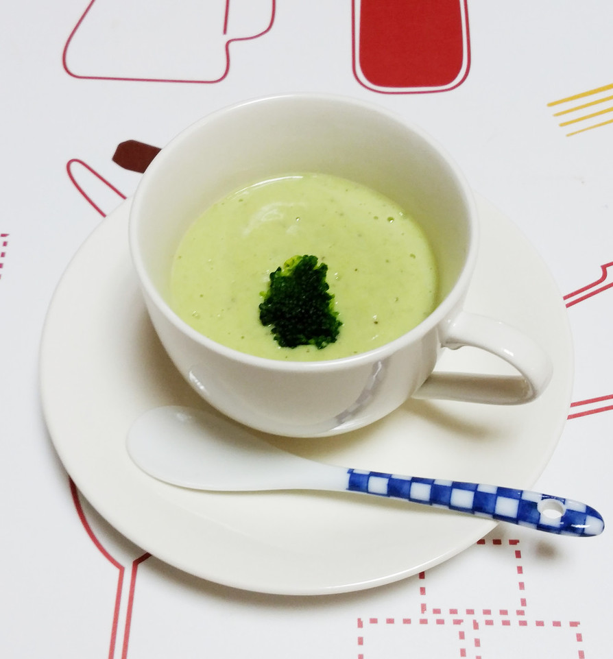 さつま芋とブロッコリーと豆腐のスープの画像