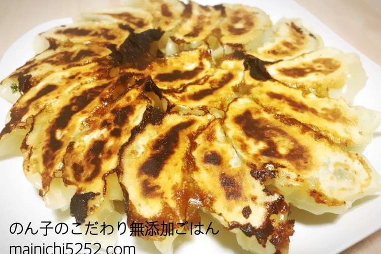 キャベツも白菜も 鶏ひき肉のパリパリ餃子 レシピ 作り方 By Nonko5252 クックパッド 簡単おいしいみんなのレシピが365万品