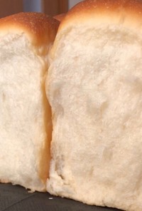 自家製酵母の食パン(定番の山食)