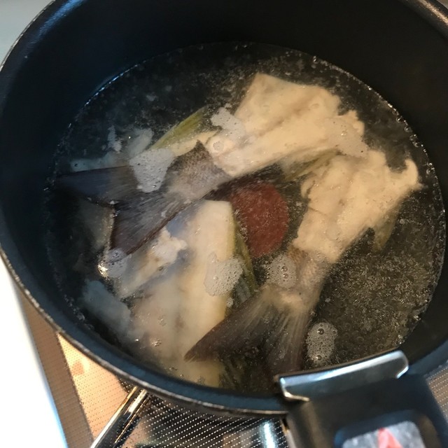 鯛の出汁 アラの出汁の取り方 レシピ 作り方 By さきッチョ クックパッド 簡単おいしいみんなのレシピが378万品