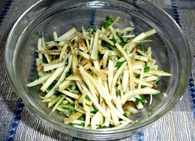 ごぼうサラダ☆にらドレッシング