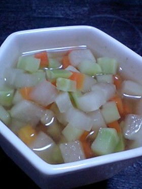 野菜なんでもコンソメスープ
