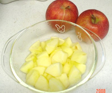 【簡単レンジ】いっぱい食べれるりんごの写真
