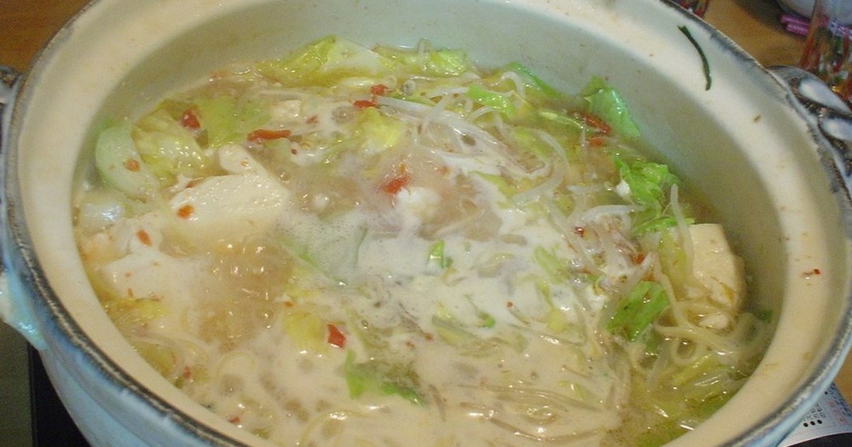 簡単 ラーメン鍋 レシピ 作り方 By さすず クックパッド 簡単おいしいみんなのレシピが352万品